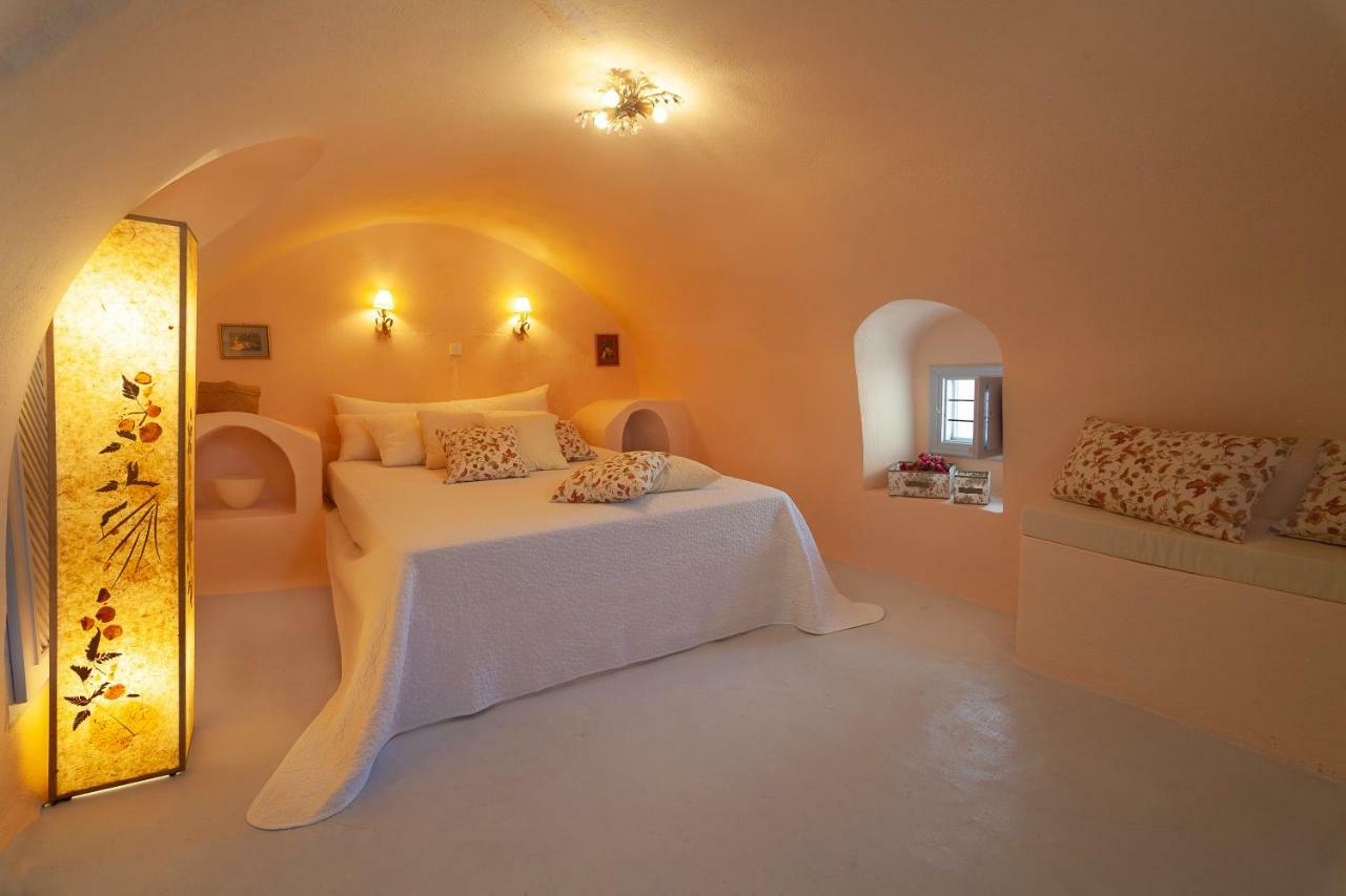 Villa Angels Unique Traditional Villa Emporio  ภายนอก รูปภาพ