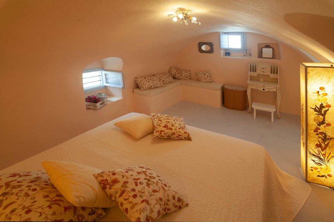 Villa Angels Unique Traditional Villa Emporio  ภายนอก รูปภาพ